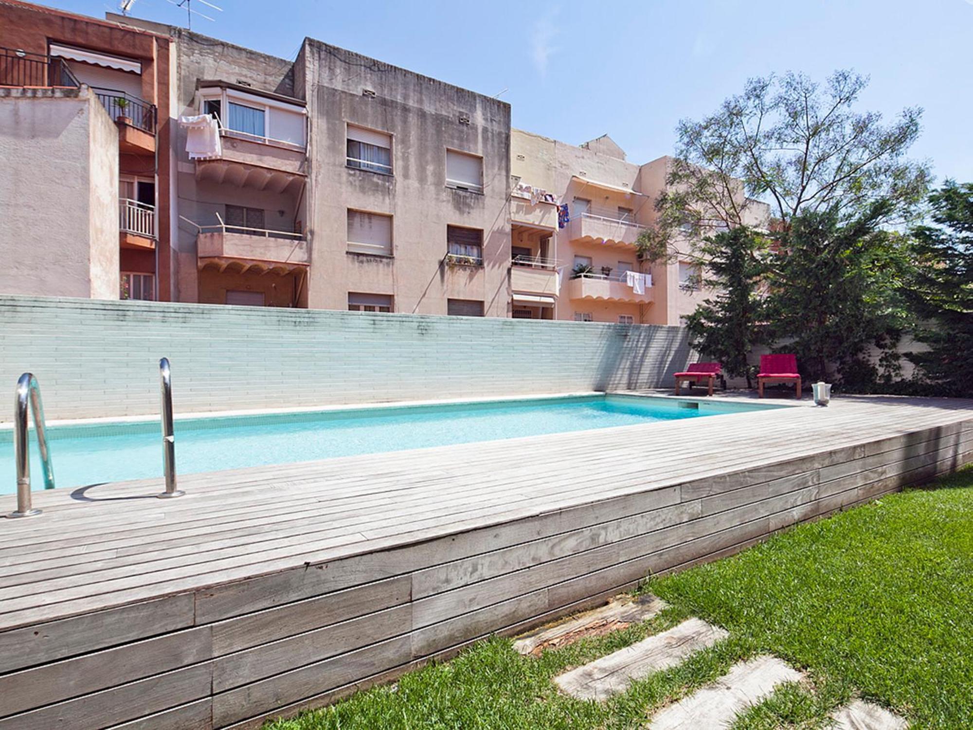 My Space Emirates - Splendid Apartment With Terrace And Pool Near Park Gueell Barcelona Exterior foto